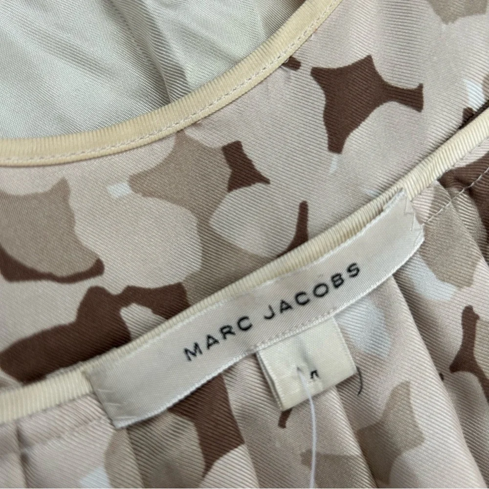 Marc Jacob Silk Pleated Backless Dress - Picture 9 of 16